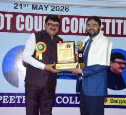Honouring the Chief Guest