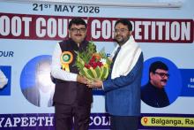 Honouring the Chief Guest